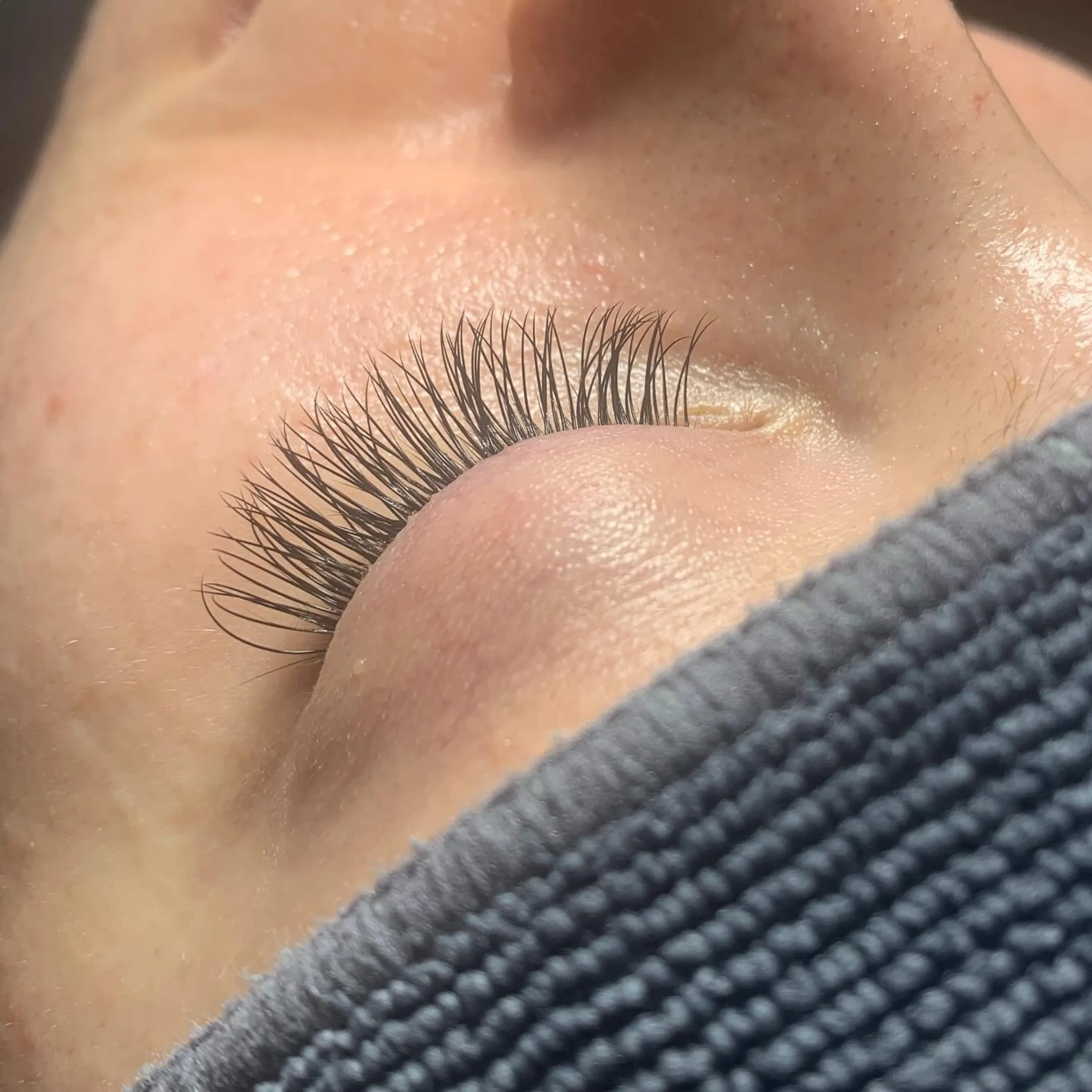 classic vs volume lash count
